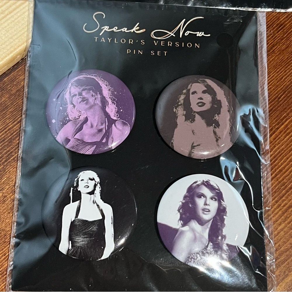Taylor Swift Speak Now Pin Set